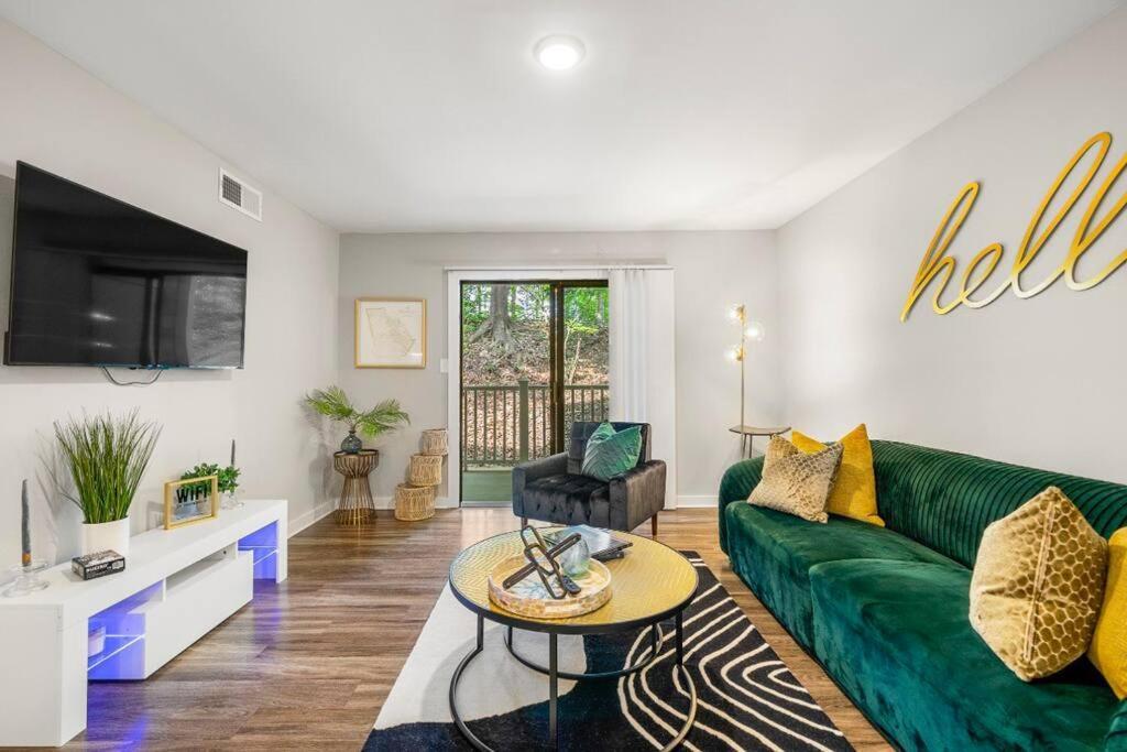 High-End On A Budget At Truist Park Атланта Екстериор снимка